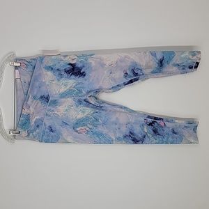 NWT. Victoria's secrets live on point leggings size 16